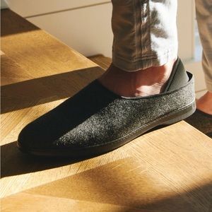 JACK ERWIN Men’s Lounge Wool Shoe in Dark Grey Size 9